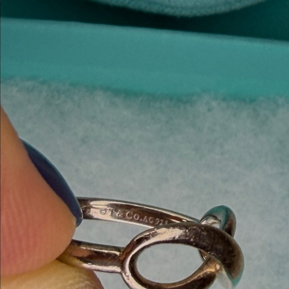 Tiffany & Co. Silver Infinity Band in Size 7 - Picture 4 of 8